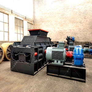 2PG1500X800大型對輥破碎機(jī)發(fā)貨圖片_發(fā)往陜西漢中_破碎石英砂