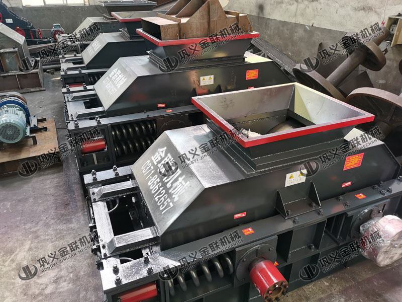 大型對輥破碎制砂機有哪些優勢，購買一臺需要多少錢？