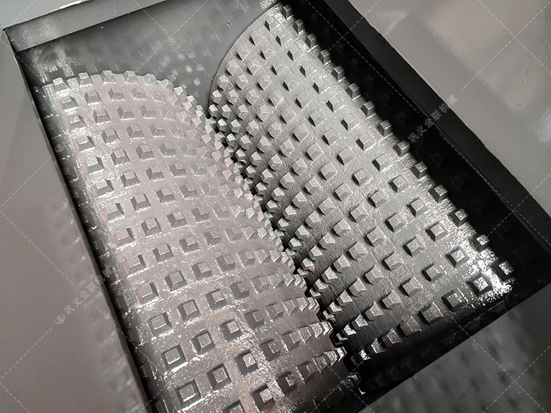 石膏破碎用什么設備？雙齒輥破碎機廠家哪家好？