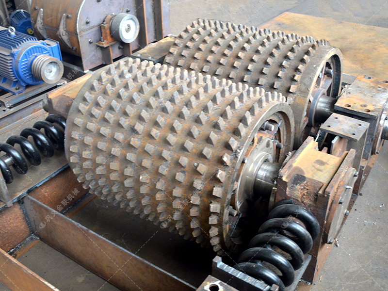 焦炭雙齒輥破碎機(jī)結(jié)構(gòu)組成和設(shè)備優(yōu)點(diǎn)有哪些? 焦炭雙齒輥破碎機(jī)結(jié)構(gòu)組成和設(shè)備優(yōu)點(diǎn)有哪些?