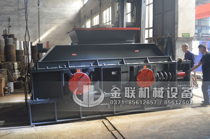 對(duì)輥制砂機(jī)1