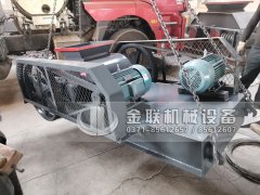 400x400小型對(duì)輥破碎機(jī)發(fā)貨4臺(tái)發(fā)往非洲馬達(dá)加斯加